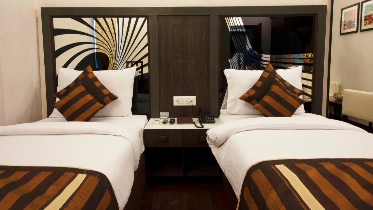 Pitrashish Grand And Premium Hotel Delhi  Exterior photo