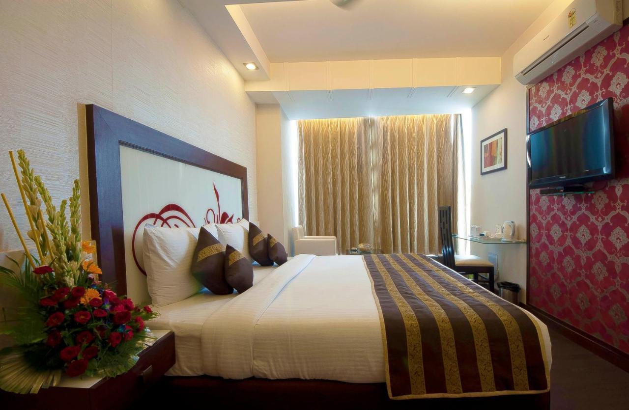 Pitrashish Grand And Premium Hotel Delhi  Exterior photo